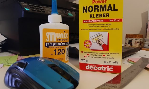 איך מדביקים טפטים מעוצבים בקירות